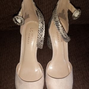 NWOT LC LAUREN CONRAD HEELS